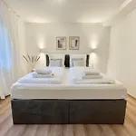 Stadt-oase - Kliniken- Bali-t- Gop- Parkplatz - Netflix By Interhome