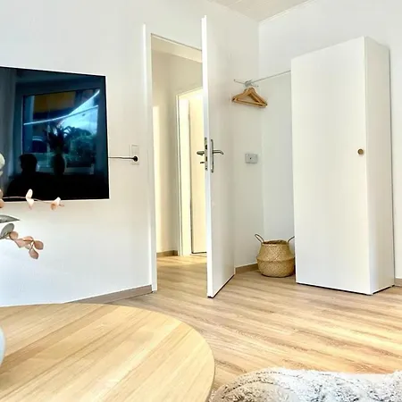 Apartamento Stadt-oase - Kliniken- Bali-t- Gop- Parkplatz - Netflix By Interhome