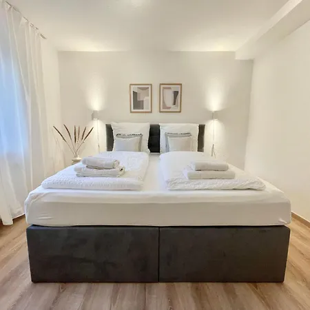 Stadt-oase - Kliniken- Bali-t- Gop- Parkplatz - Netflix By Interhome