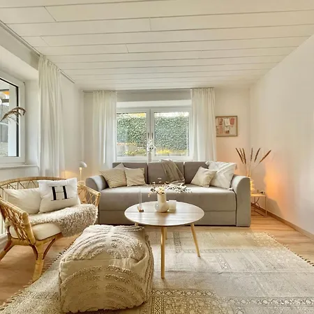 Apartamento Stadt-oase - Kliniken- Bali-t- Gop- Parkplatz - Netflix By Interhome